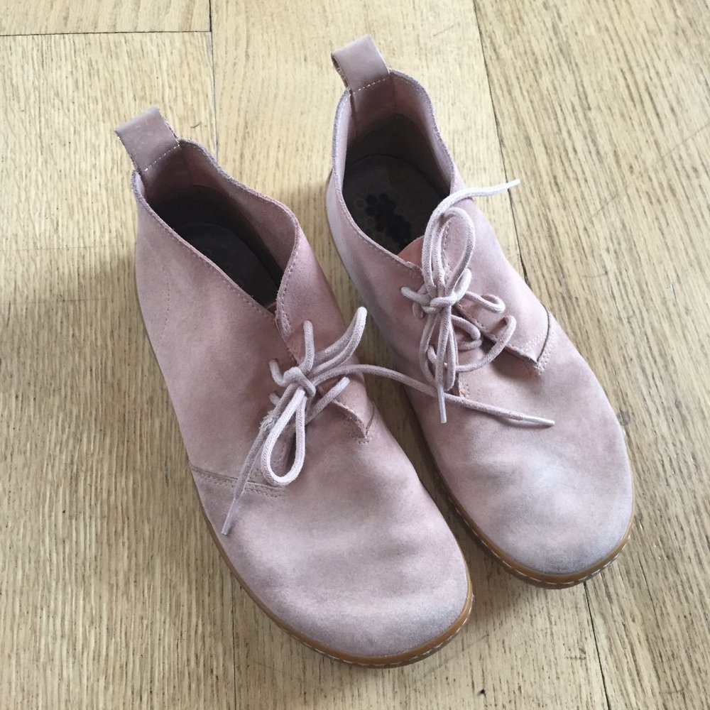 Vivo Barefoot Dusty Pink Suede Shoe Size EU 40